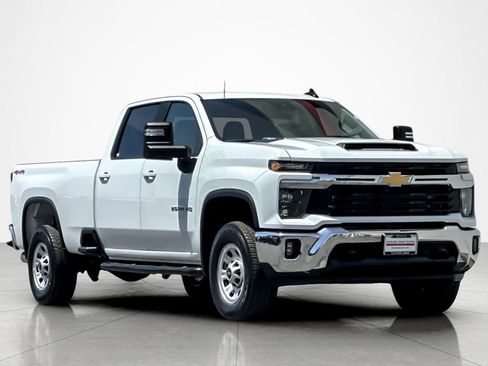 Used 2025 Chevrolet Silverado 2500 LT w/ Convenience Package AWD/4WD image 7