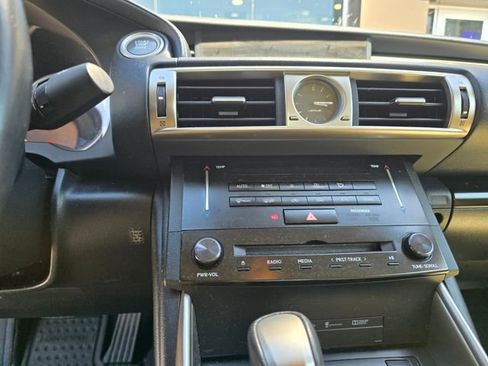 Used 2014 Lexus IS 250 AWD w/ Navigation Package image 9