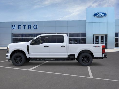 New 2026 Ford F250 XL w/ STX Appearance Package AWD/4WD image 4