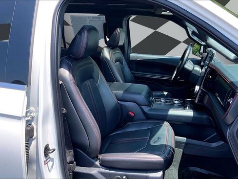 Certified 2024 Ford Expedition Limited AWD/4WD image 7