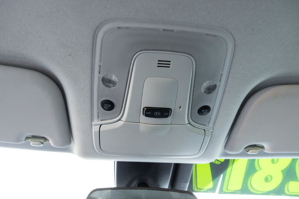 Used 2018 Toyota Prius Three Touring FWD image 21