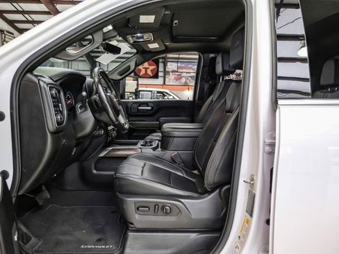 Used 2023 Chevrolet Silverado 2500 High Country w/ Z71 Off-Road Package image 6