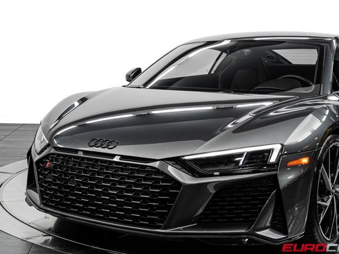 Used 2021 Audi R8 V10 w/ Premium Package RWD image 13