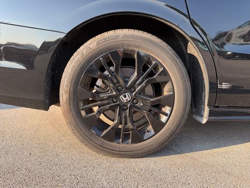 Used 2025 Honda Odyssey Sport-L image 9