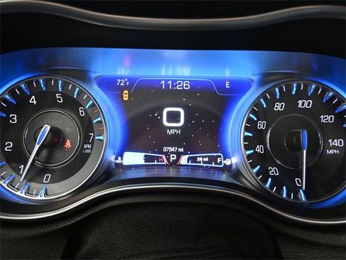 Used 2023 Chrysler 300 Touring L image 25