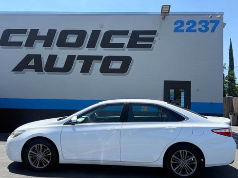 Used 2015 Toyota Camry SE FWD image 20