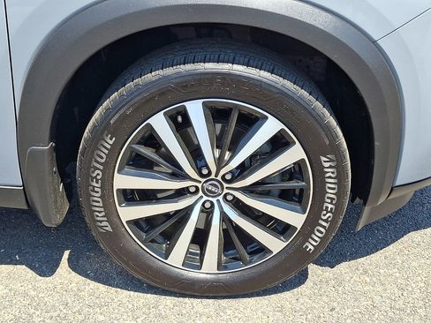 Certified 2024 Nissan Pathfinder Platinum w/ Black Appearance Package AWD/4WD image 9