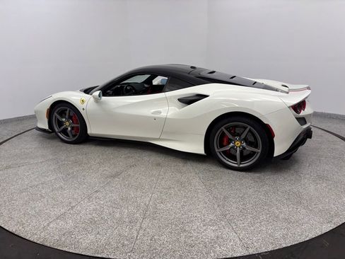Used 2020 Ferrari F8 Tributo RWD image 5