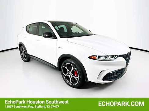 Used 2024 Alfa Romeo Tonale Veloce AWD/4WD image 1