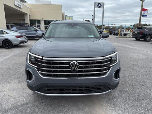 New 2026 Volkswagen Atlas SE FWD image 2
