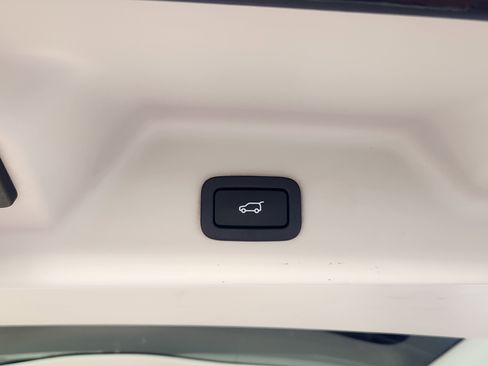 Used 2016 Land Rover Range Rover Supercharged image 23