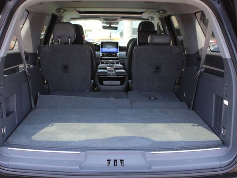Used 2019 Lincoln Navigator L Reserve AWD/4WD image 14