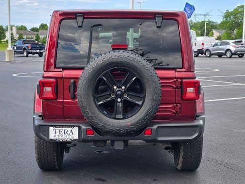 Used 2021 Jeep Wrangler Unlimited Sahara AWD/4WD image 13