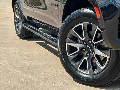 Used 2023 Chevrolet Tahoe Z71 w/ Luxury Package image 8