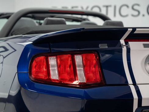 Used 2012 Ford Mustang Shelby GT500 w/ Electronics Pkg RWD image 25