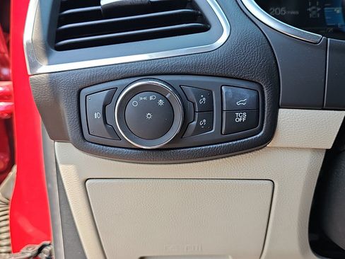 Used 2020 Ford Edge Titanium FWD image 31