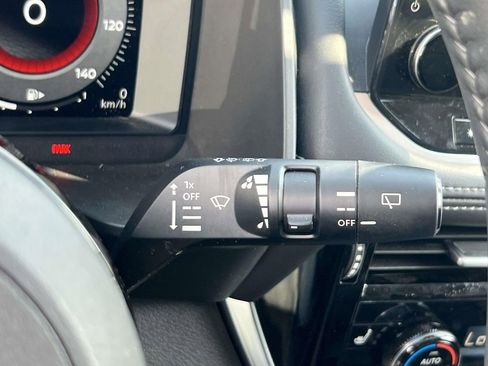 Used 2023 Nissan Rogue Platinum image 25