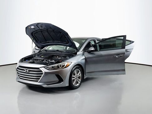 Used 2018 Hyundai Elantra SEL image 17