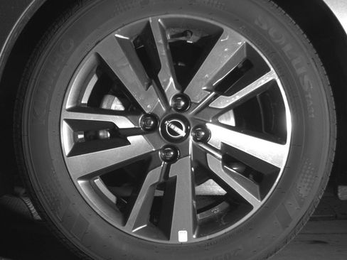 Used 2025 Nissan Versa SV image 12