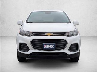 Used 2022 Chevrolet Trax LS w/ Tint and Cruise Package AWD/4WD video 2