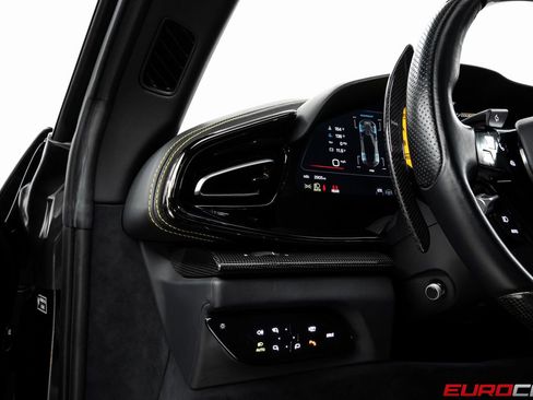 Used 2023 Ferrari Purosangue image 33