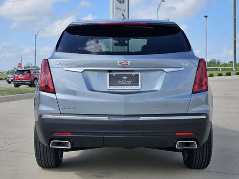 New 2026 Cadillac XT5 Luxury image 8
