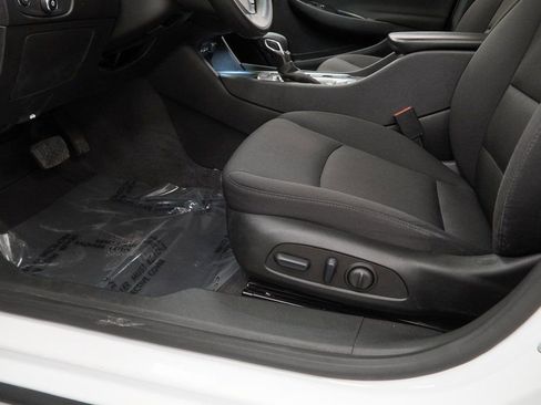 Used 2024 Chevrolet Malibu LT image 42