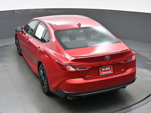 Used 2025 Toyota Camry SE FWD image 38