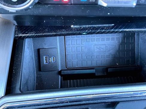 Used 2022 Ford F250 Platinum w/ Tremor Off-Road Package image 17