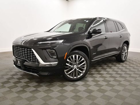 Used 2025 Buick Enclave Avenir w/ Super Cruise Package AWD/4WD image 2