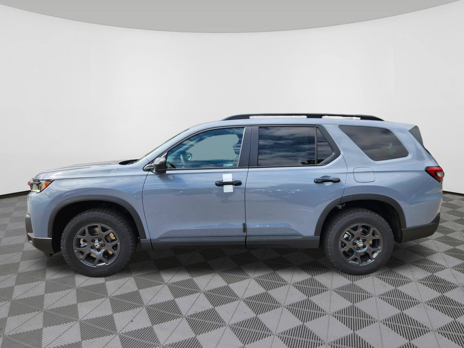 New 2026 Honda Pilot TrailSport image 5