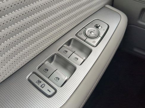 Used 2023 Hyundai Palisade Calligraphy image 22