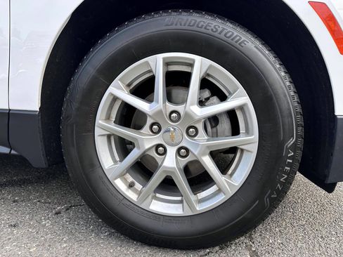 Used 2023 Chevrolet Equinox LS w/ LS Convenience Package AWD/4WD image 6