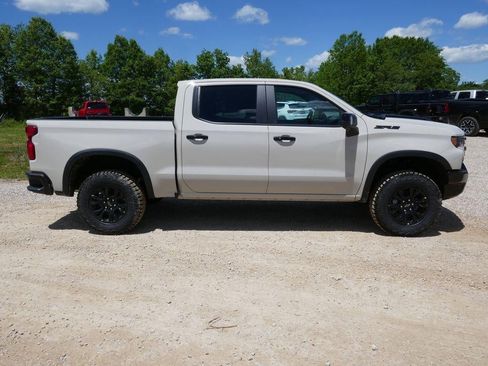 New 2026 Chevrolet Silverado 1500 ZR2 w/ Dark Appearance Package AWD/4WD image 3