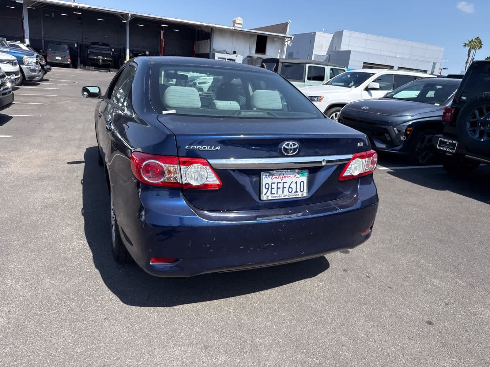 Used 2013 Toyota Corolla LE FWD image 18
