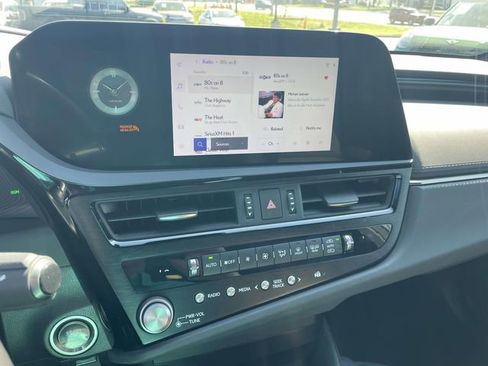 Used 2023 Lexus ES 350 w/ Accessory Package (Z2) FWD image 25