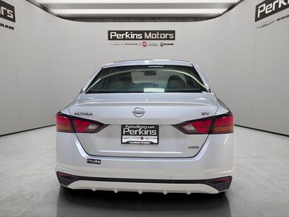Used 2024 Nissan Altima 2.5 SV