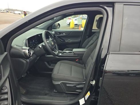 Used 2025 Chevrolet Equinox LT image 9