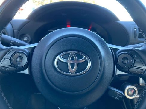 Used 2023 Toyota GR86 Premium image 17