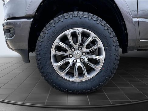 Used 2019 RAM 1500 Laramie image 9