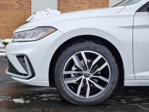 New 2026 Volkswagen Jetta SE image 9