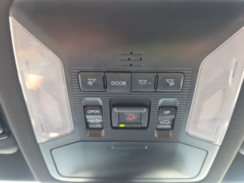 Used 2025 Toyota RAV4 SE AWD/4WD image 29