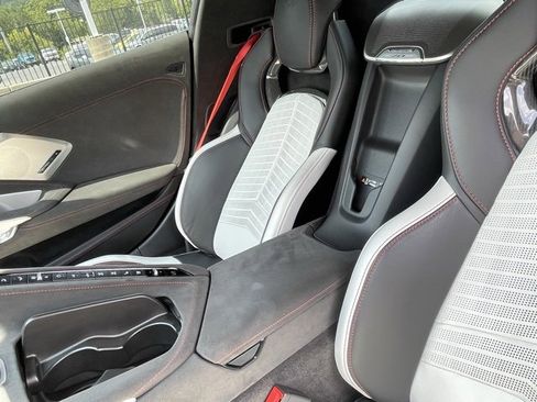 Used 2023 Chevrolet Corvette Stingray Premium Conv w/ Z51 Performance Package image 38