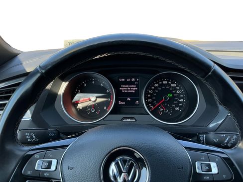 Used 2021 Volkswagen Tiguan SE R-Line FWD image 12