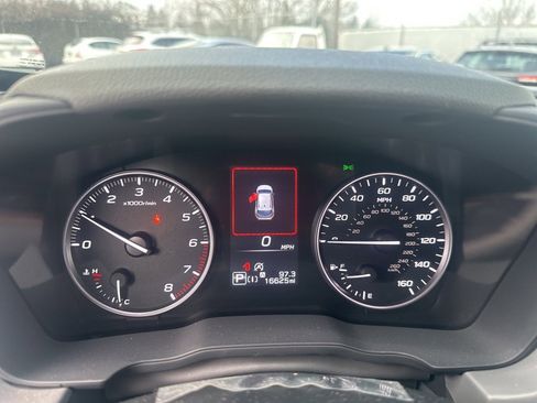 Used 2024 Subaru Crosstrek 2.5i Limited w/ Crosstrek Mirror Package image 20