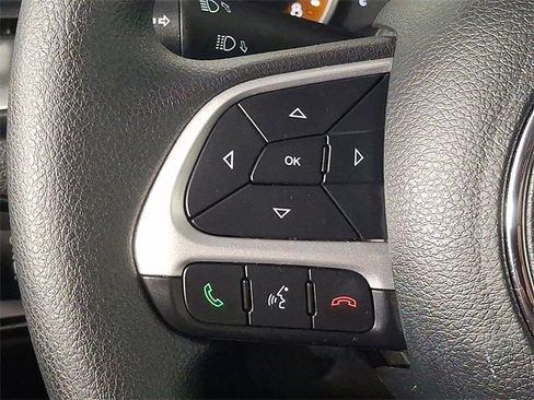 Used 2018 Jeep Renegade Sport w/ Power & Air Group image 21