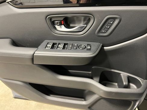 New 2025 Honda Pilot Touring image 17