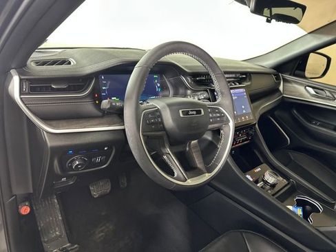 Used 2024 Jeep Grand Cherokee Limited 4xe image 13