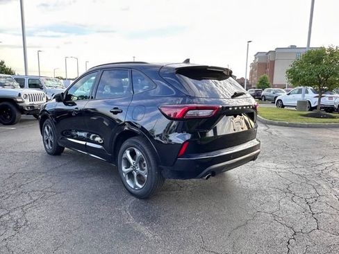 Used 2024 Ford Escape ST-Line w/ Tech Pack #1 AWD/4WD image 10