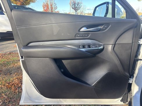 Used 2024 Cadillac XT4 Premium Luxury image 22